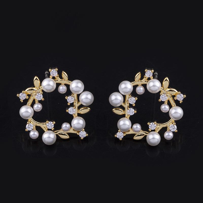 

Retro Pearl Fairy Wreath No-Pierce Silver Earrings