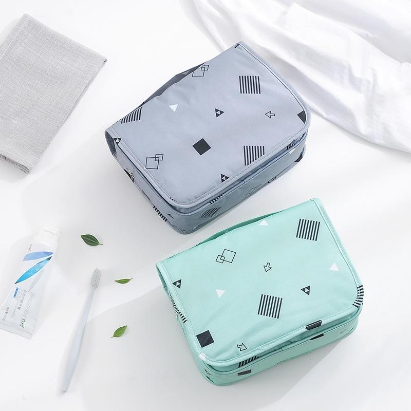 Korean Version Large Capacity Fashion Cosmetic Bags & Cases Waterproof Polyester Makeup Toiletries Organizer Zipper for Travel