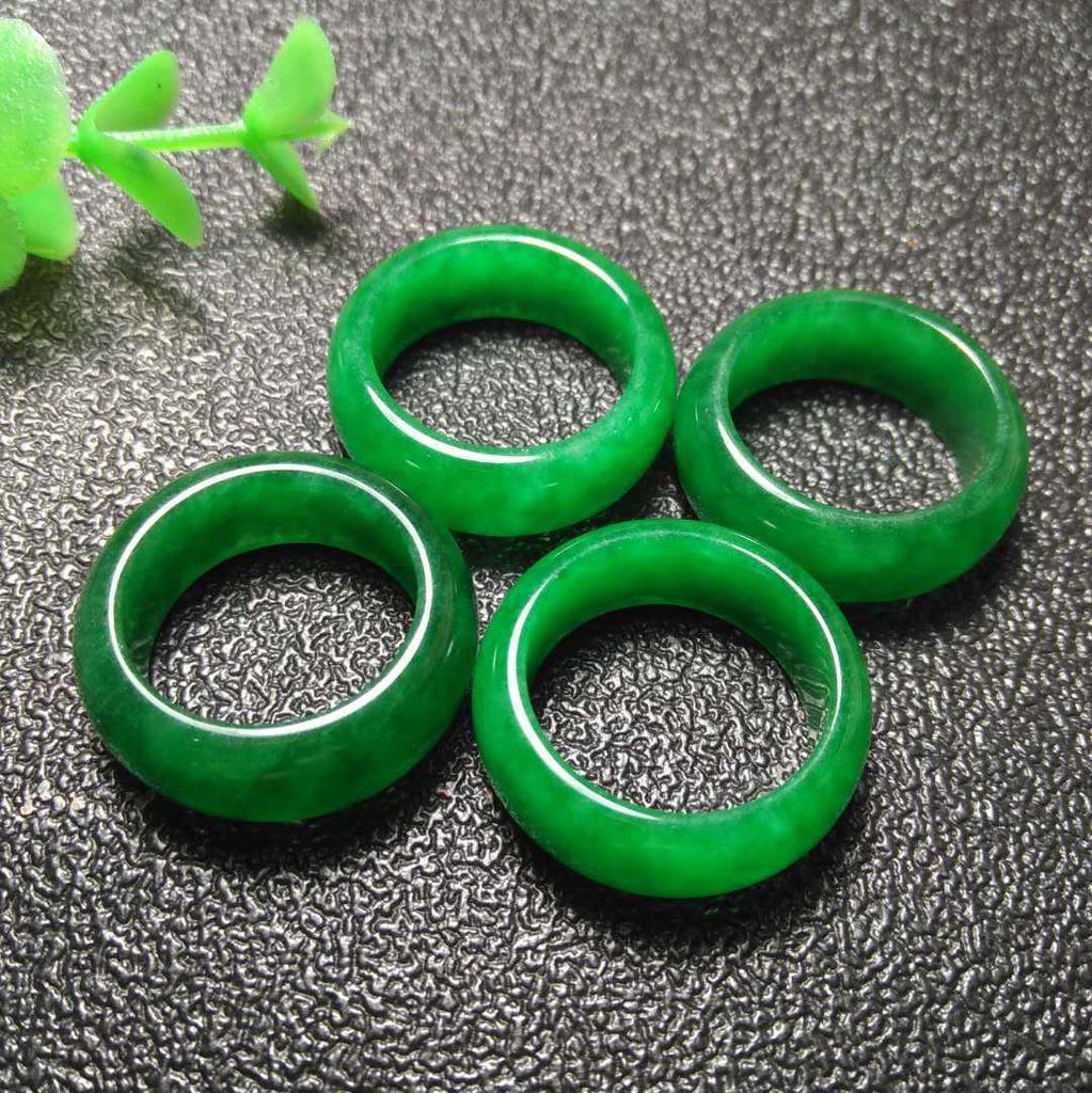 Imperial Green Jade Rings for Couples - Fashionable Men's and Women's Styles