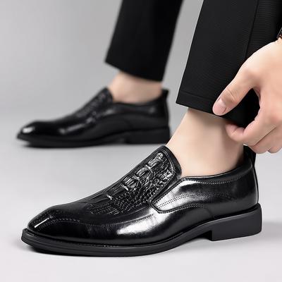 Spitz herren leder schuhe Modische krokodil muster design Hochzeit Party Im Freien luxus Business herren Slip auf Schuhe