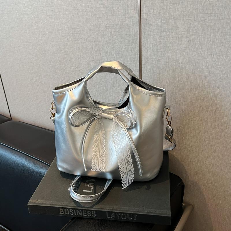 

High-value retro large-capacity bag women s 2025 new versatile shoulder underarm bag portable bucket bag bow