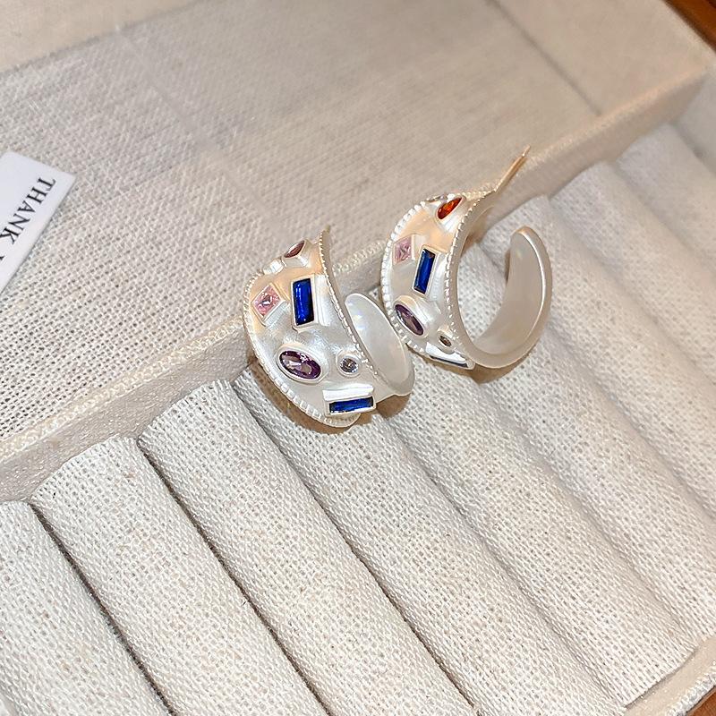 

925C-shaped wide-sided stud earrings retro niche versatile earrings light luxury high-end earrings