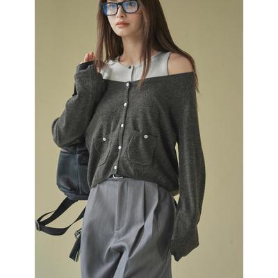 Louvre Spring New Japanese Casual Off-Shoulder Contrast Knit Two-Piece Set: Soft, Skin-Friendly, Comfortable Slim Tops for Women