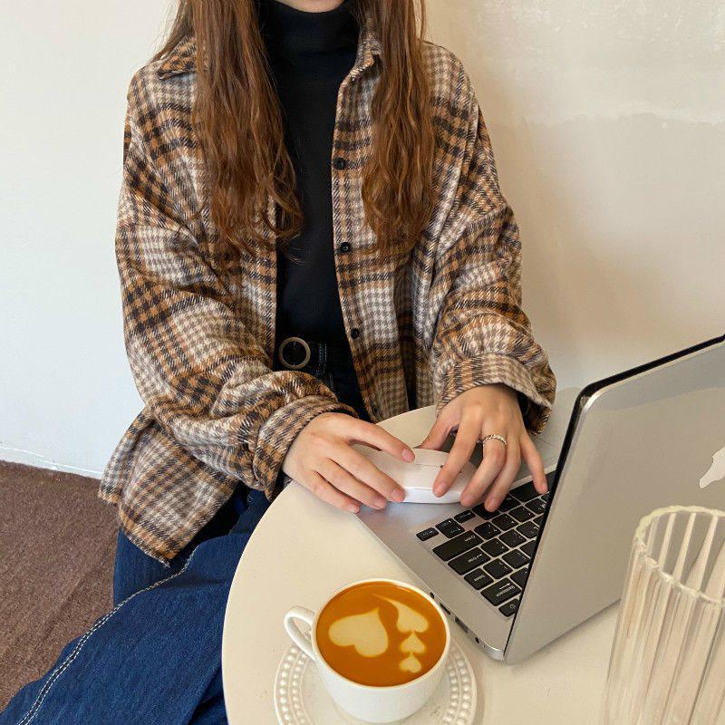 Damen Verdicktes Gebürstetes Karoshirt: Lockere Passform im koreanischen Stil, figurschmeichelnde Langarmbluse für Herbst und Frühling.