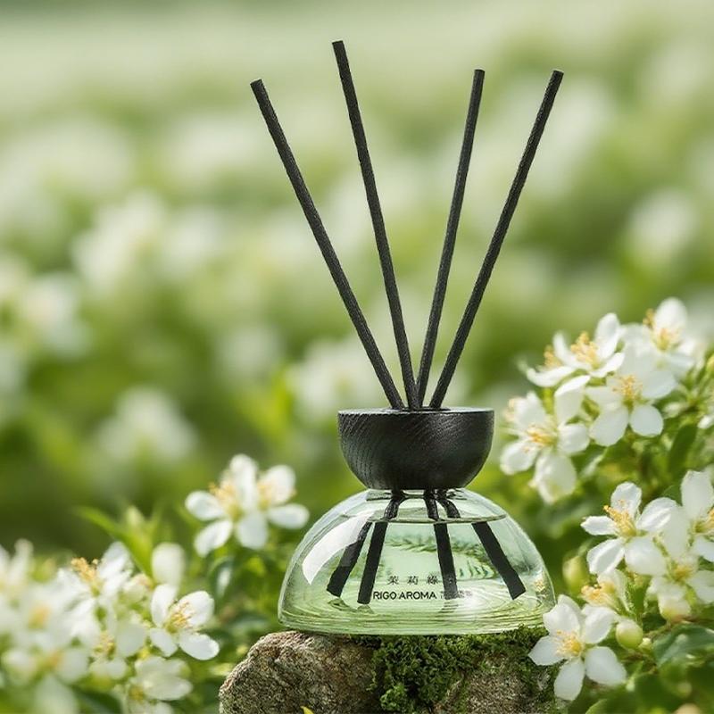 200ml Aromatherapy Reed Diffuser Set Rattan Sticks Essential Oil Fragrance Long-Lasting Home Fragrance for Bedroom Living Room