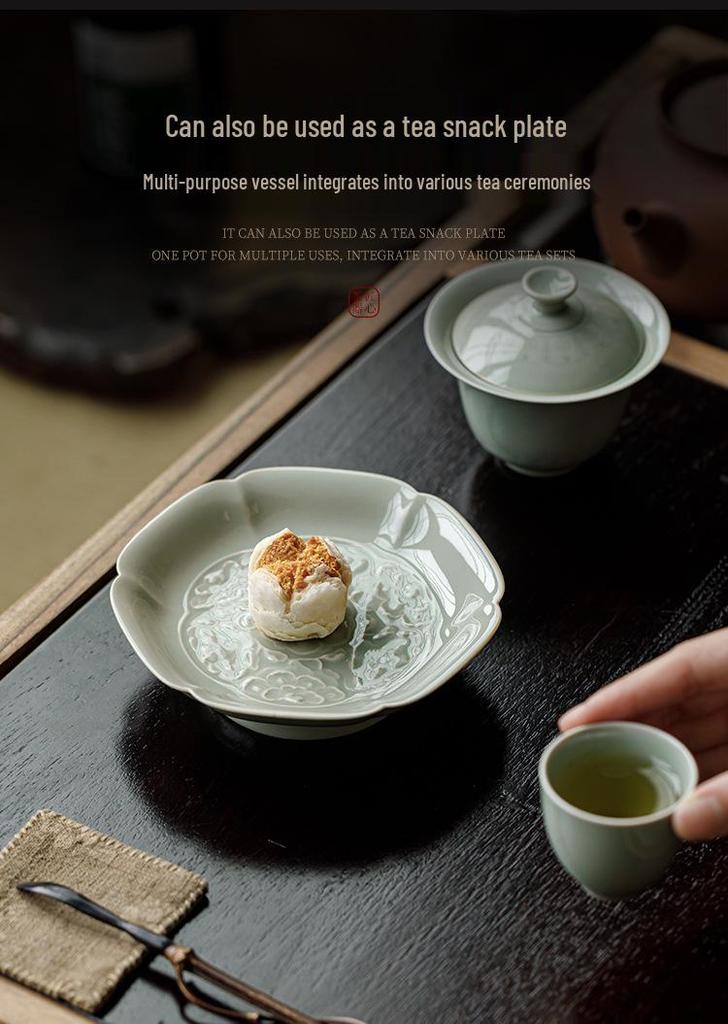 Guanlan Embossed Banana Moon Ceramic High-Footed Tea & Snack Plate – Retro Design