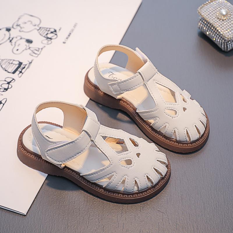 

Летние сандалии принцессы для девочек 2025 года с вырезами, Т-образным ремешком и полыми деталями, детские сандалии для девочек, мягкие, милые, классические, высококачественные, с закрытым носком 25 бежевый