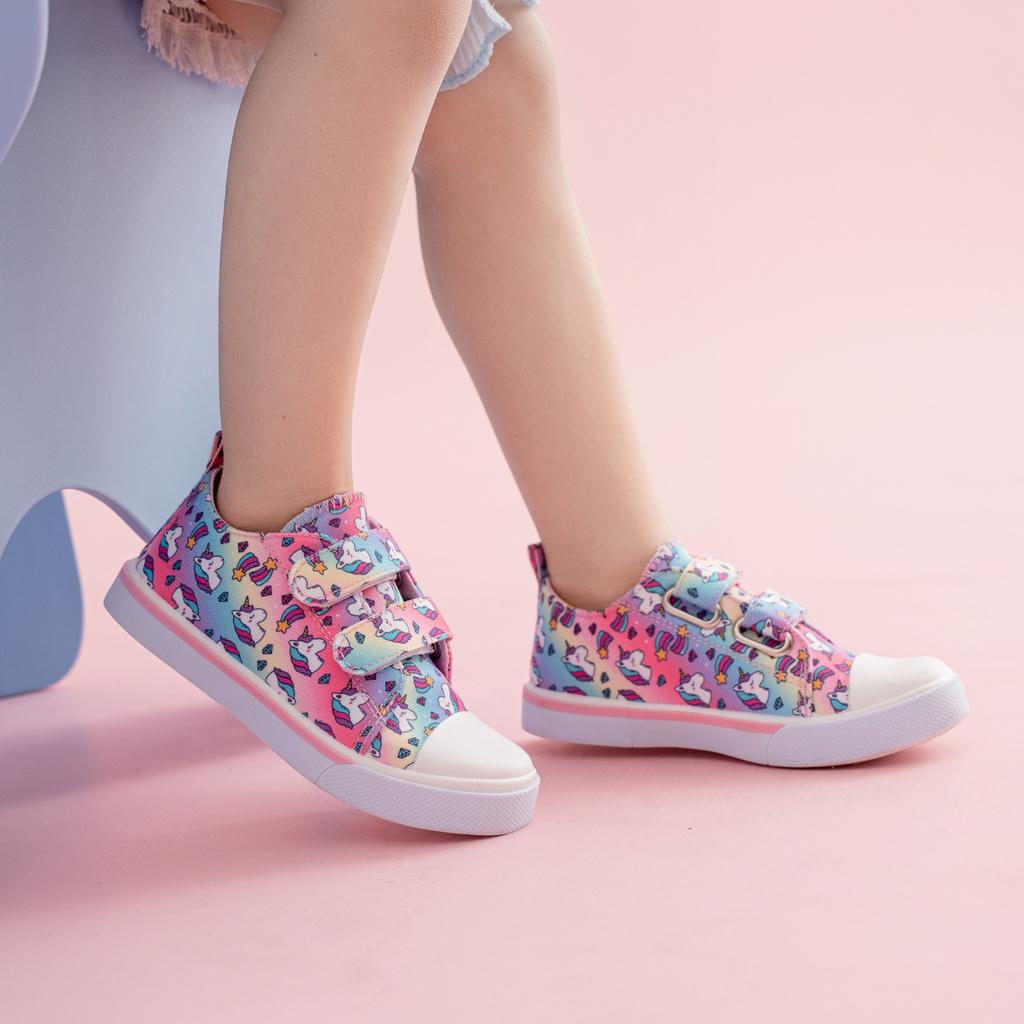 Canvas Shoes for Girls, Sports Shoes with Cartoon Designs, Breathable and Casual Sneakers