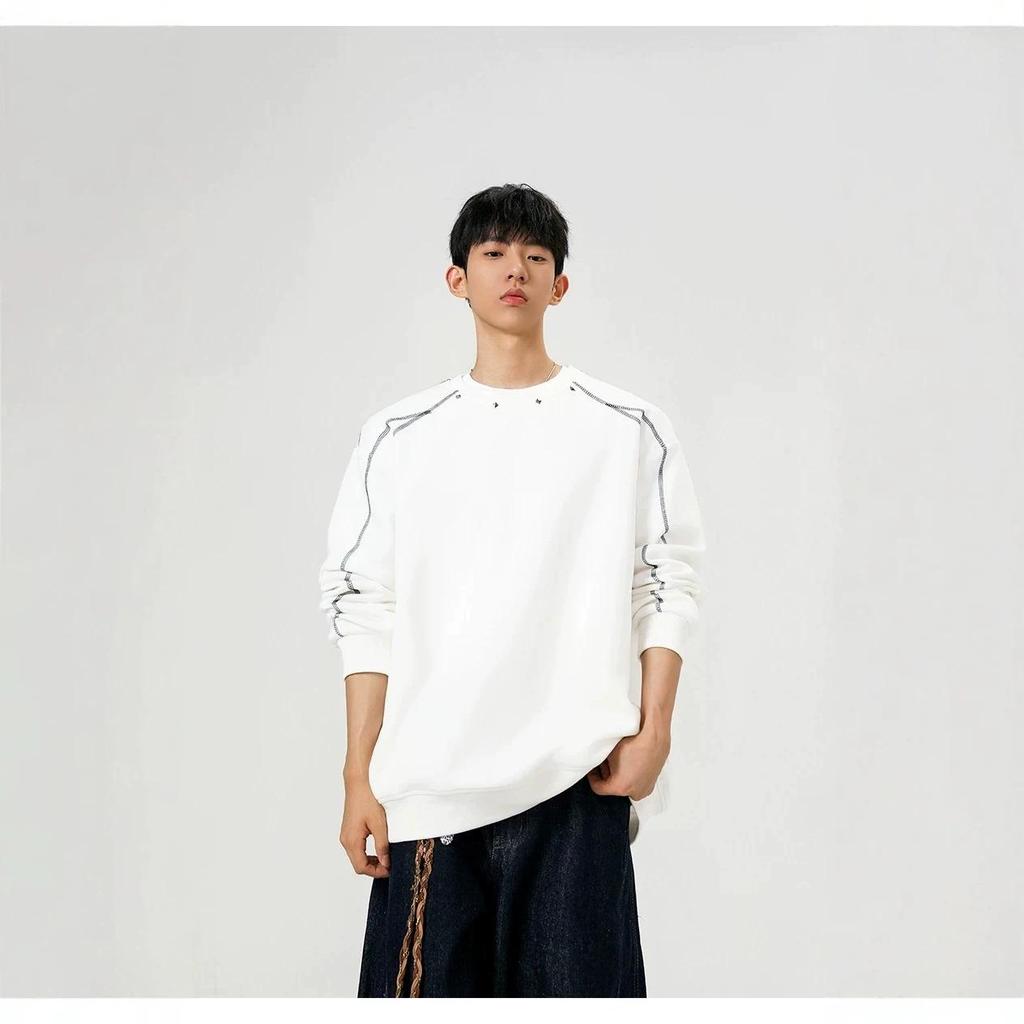 Men's 400g Rivet Round Neck Hoodie: Autumn Loose-Fit Trendy Couple Style Pullover.