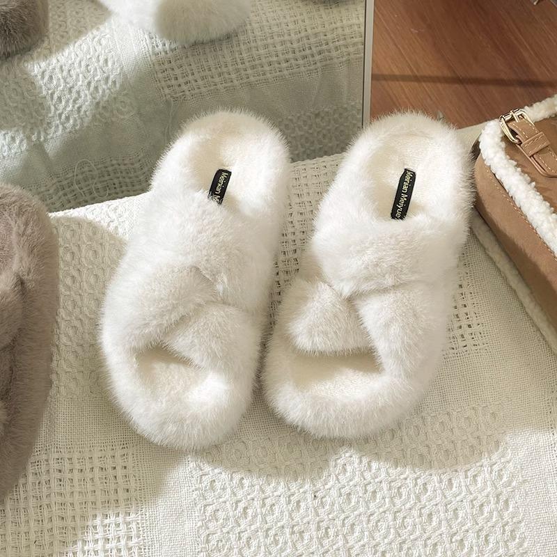Popular Fluffy Slippers Women's Outer Wear 2025 New Autumn and Winter Cotton Shoes Go Out with Comfortable Thick Soles, Plush Fluffy Cotton Tows