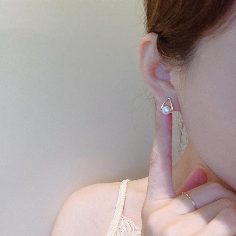 Korean Style S925 Sterling Silver Water Drop Pearl Stud Earrings for Women - Artistic and Fashionable Jewelry