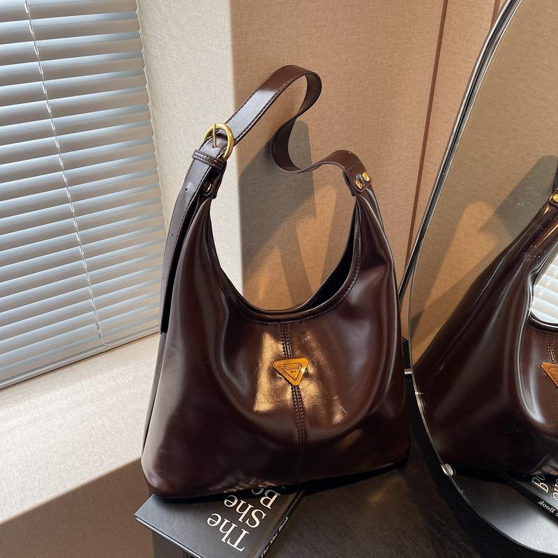 Retro casual large-capacity commuter bag women's new autumn and winter fashion shoulder messenger tote bag