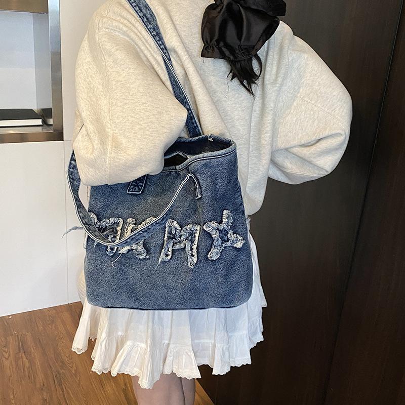 Ny jeansväska dam retro tvättad jeans bokstav casual axelremsväska mode student tygkasse axelväska