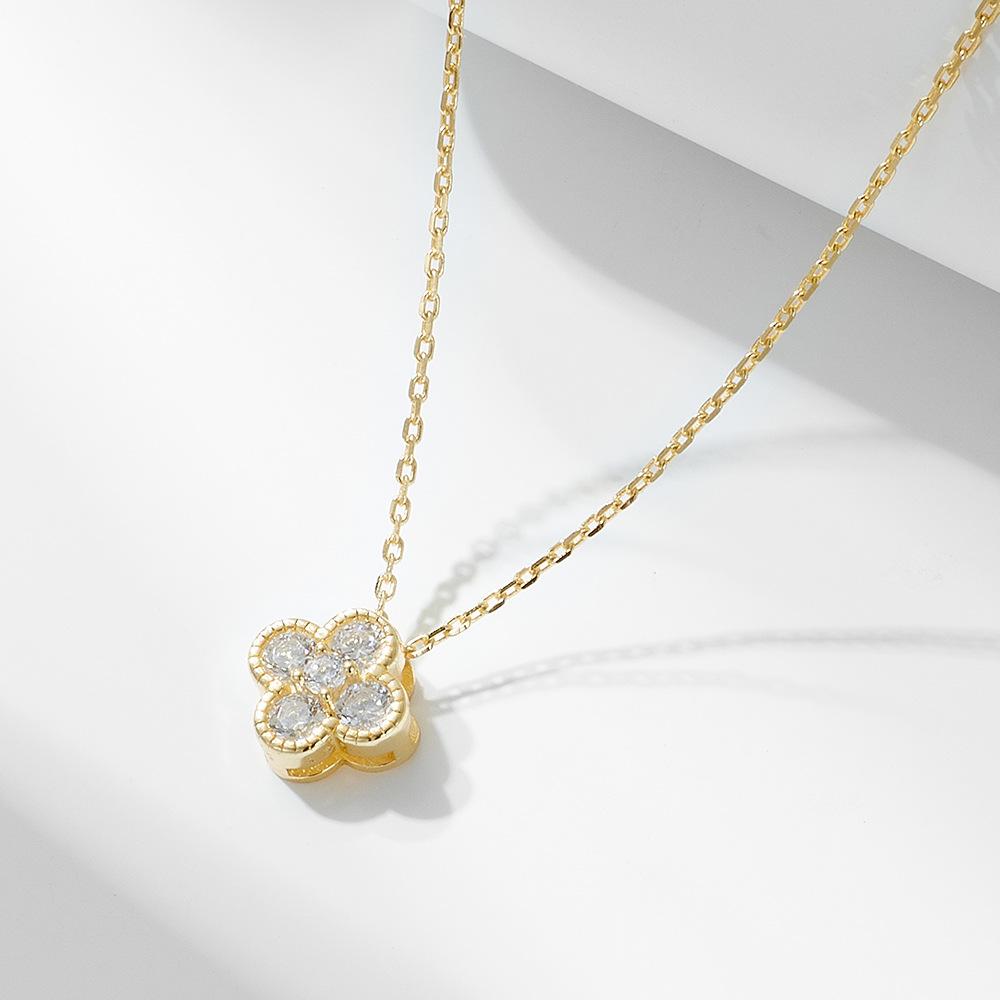 Four Leaf Clover Necklace Women's Light Luxury Ins Simple and Versatile Small Fresh Flower Collarbone Chain
