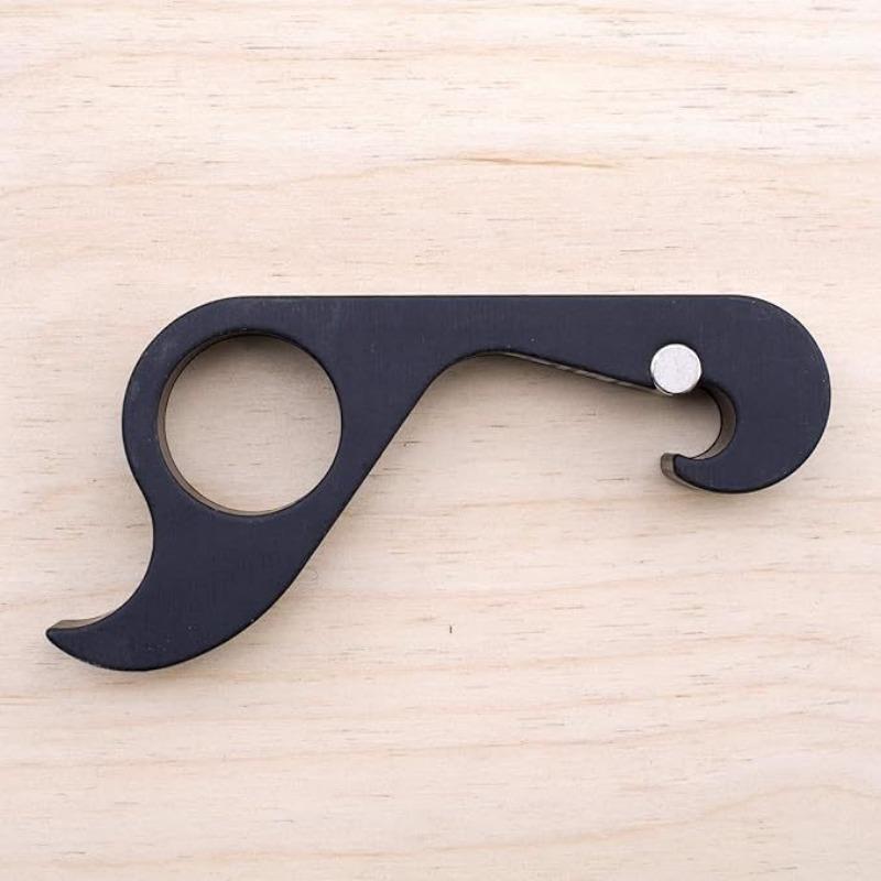 One-handed Bottle Opener Outdoor One-handed Bottle Opener Magnetic Metal Bottle Opener