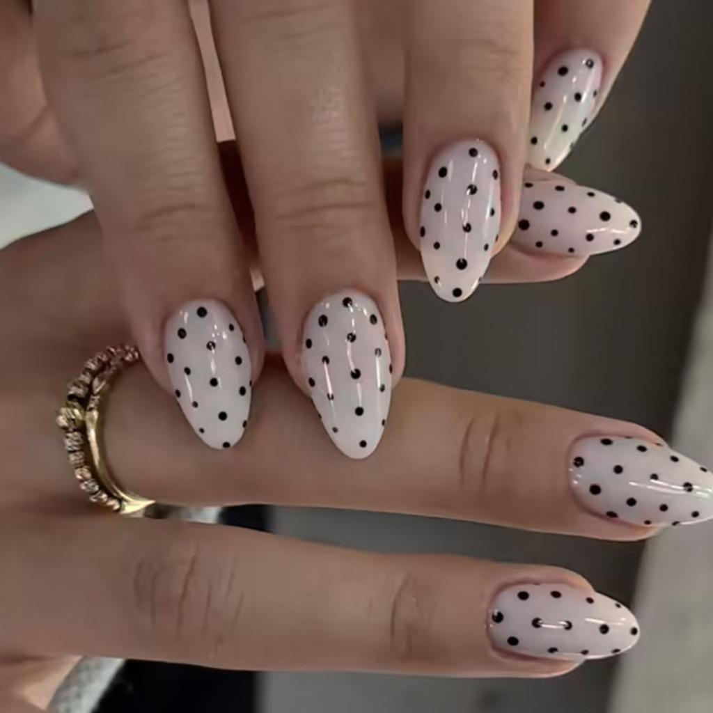 24PCS Black Dot False Nail Press On Nail Durability ABS Materials Easy Application For Parties Weddings Daily Wear