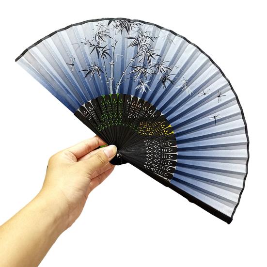 

Складний вентилятор Елегантний квітковий візерунок Ручний вентилятор із підвіскою з пензликом Легкий портативний вентилятор для продуктивності A