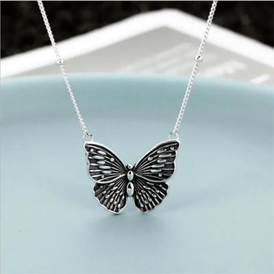 Nouvel Arrivage Argent Thaï Ton Rétro Papillon Couleur Argent Sterling Bijoux Personnalité Niche Tempérament Artisanat Exquis Colliers