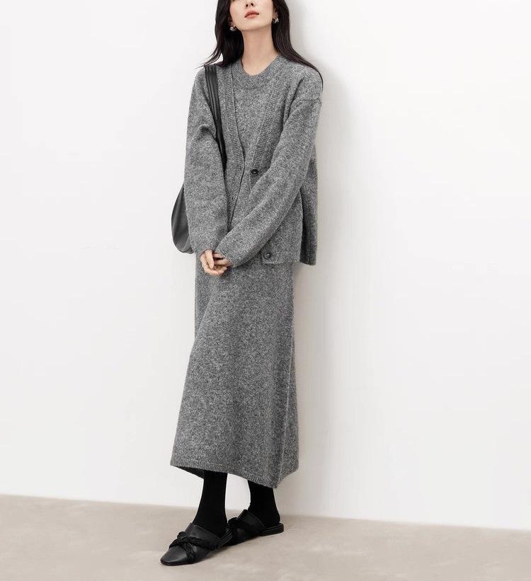 Women's Round Neck Temperament Sweater Jacket Mid-length Dress Long Sleeve Suit