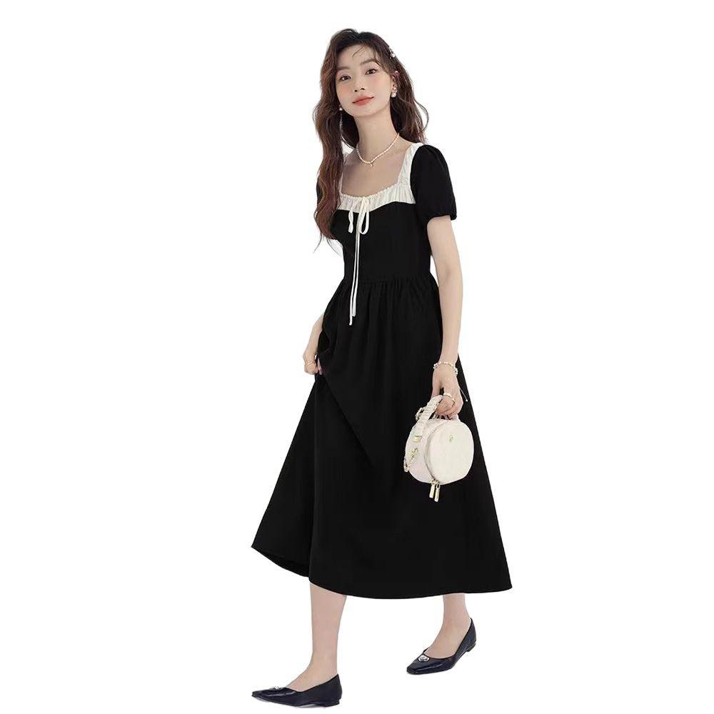 French retro square neck short-sleeved Hepburn style small black dress design sense temperament waist cover belly thin dress women's summer