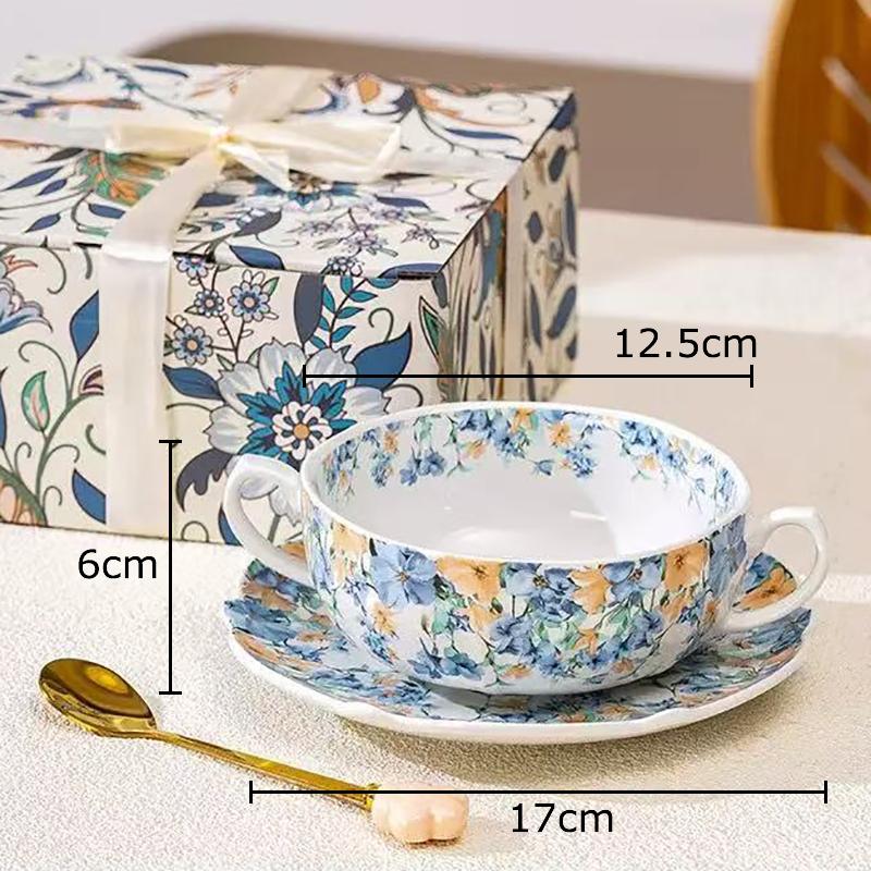 Klasický modrobílý porcelánový šálek a podšálek Dvouuchý hrnek Hrneček na kávu Stolní mísa Nádobí Jídelní stůl Odpolední čaj Šálek na čaj