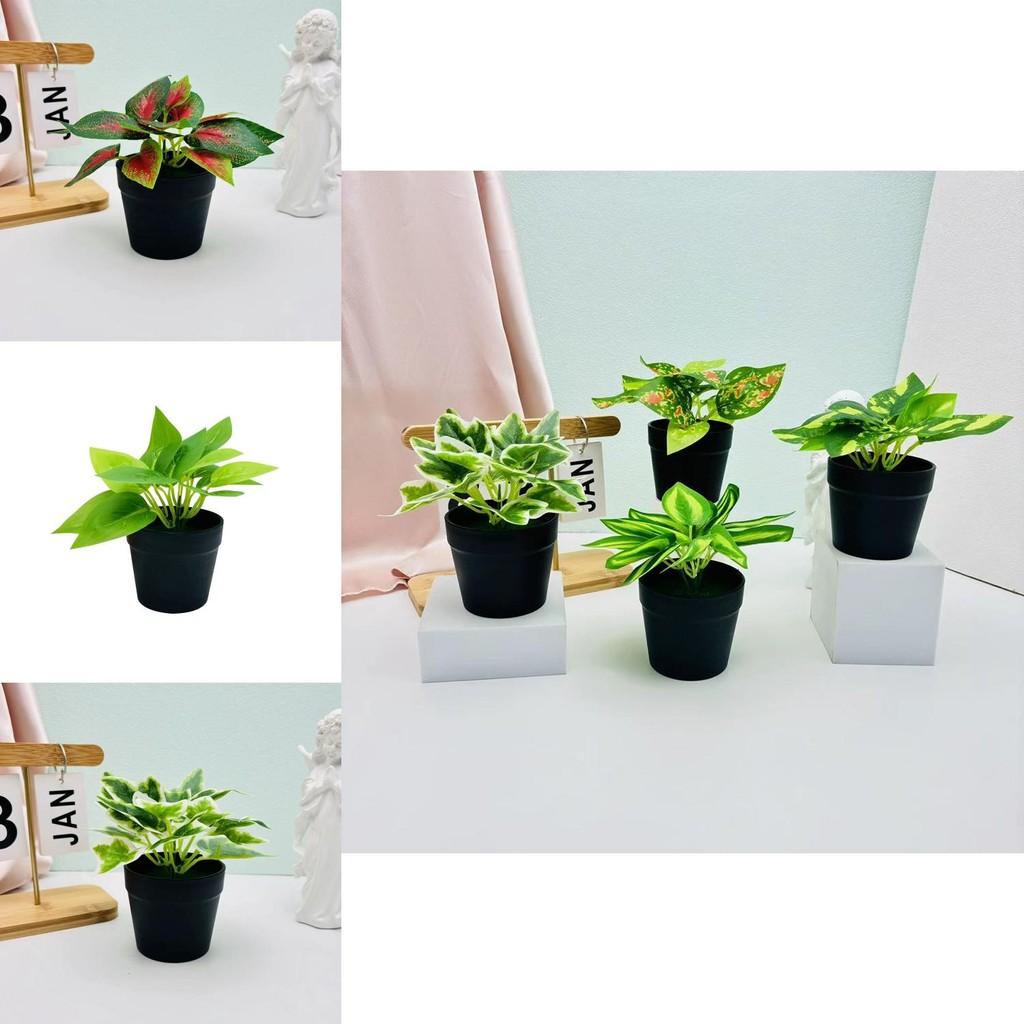 Mini Fake Plant Pot With Silk And Plastic Materials For Office Desk And Bedroom