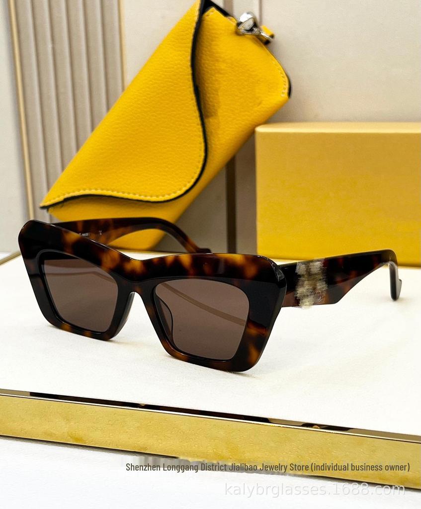 LOE Classic Cat-Eye Luxury UV-Protection Women's Sunglasses LW40036I