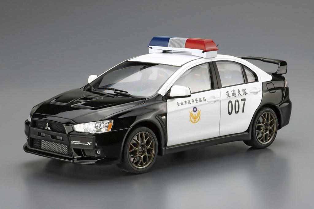 Plastikový model auta Qingdao Bunka Kyozai The Patrol Car Series SP Mitsubishi CZ4A Lancer Evolution X Patrol Car 2007, policejní úřad města Tchaj-pej.