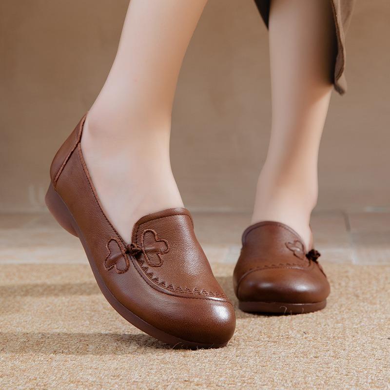 Leather round head retro mother single shoes women's autumn comfortable flat heel beef tendon soft sole old man shoes