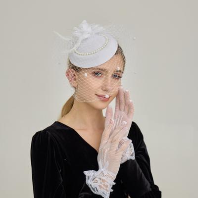 Haut-de-forme Accessoires Cheveux Perles Faux Plume Fleur Décor Voile Coiffe de Danse Fascinateur Pièce de Tête Accessoire de Mode
