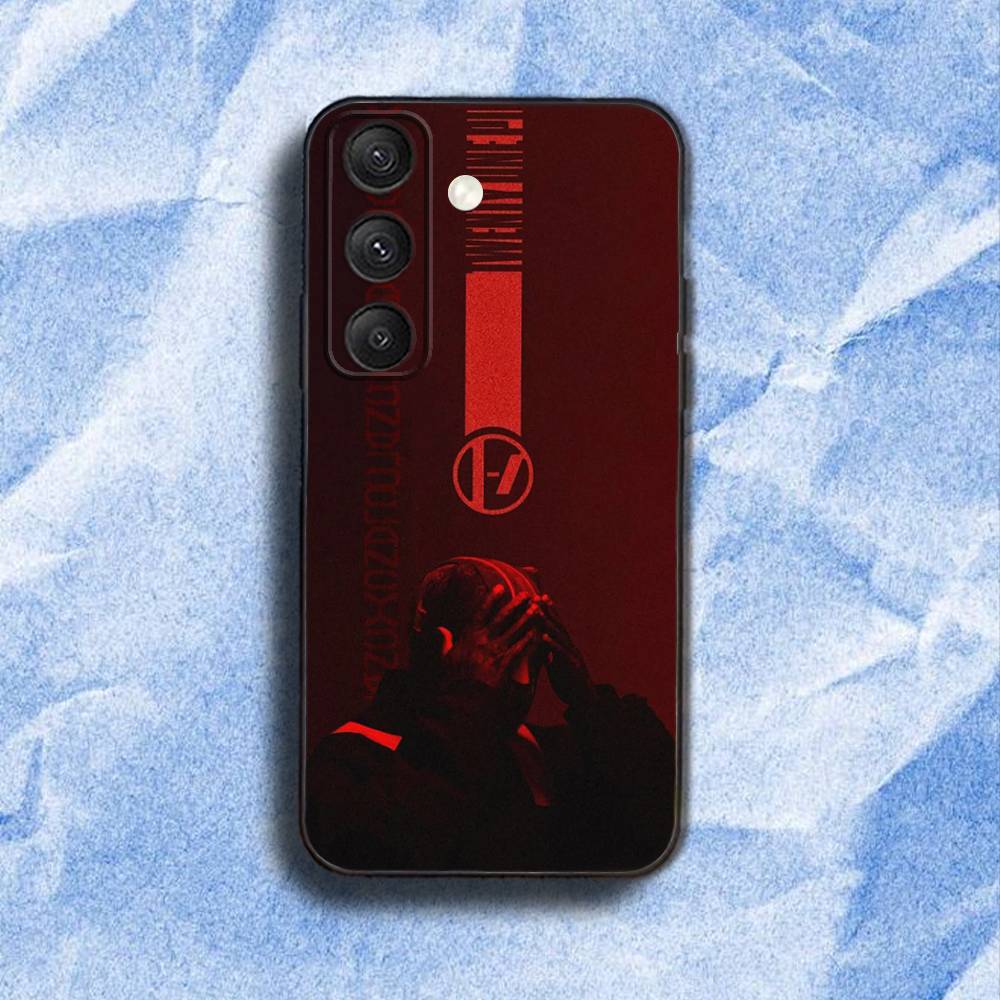 Twenty O-OneS P-Pilots Phone Case For Samsung S 25,24,23,22,30,21,10,9,Ultra,Plus,Lite,FE,4,5G Black Soft Case