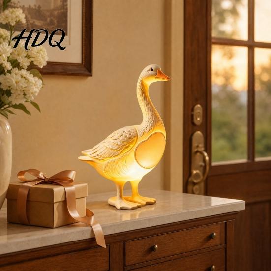 Eco-friendly Resin Decoration Creative Goose Night Light Cute Duck Table Lamp with Warm LED Glow Funny Animal Shape Decor Figurine for Bedroom