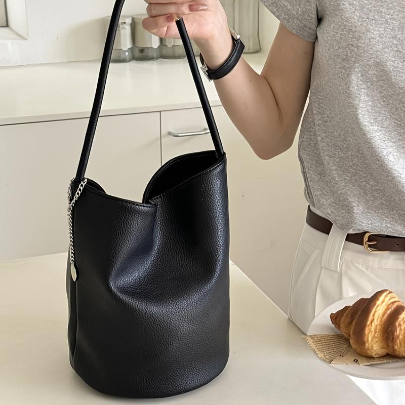 Handmade Tote Bag Ladies Retro Soft Portable Handbag Large Capacity Bucket Bag Shoulder Strap and Wallet Suitable for Casual Outings, Banquets