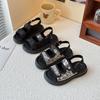 Lässige Jungen-Strandschuhe mit Klettverschluss 2025 Neuer Trend Modische Sandalen mit offenen Zehen für mittelgroße Kinder Weich Rutschfest Schick