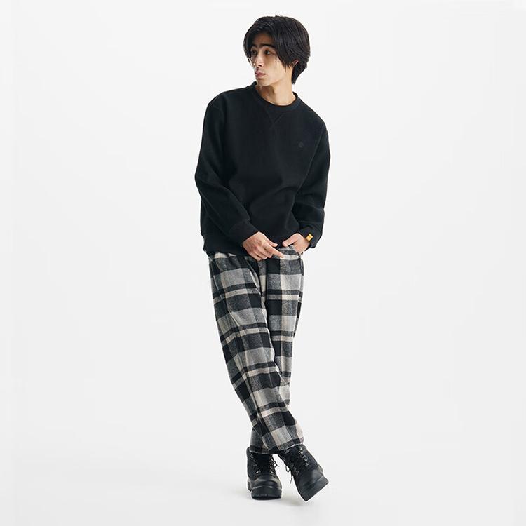 Timberland Outdoor Remix Special Series Back Letter Logo Print Outdoor Fleece Crewneck Sweatshirt Unisex Sweatshirt Black A5USU-001