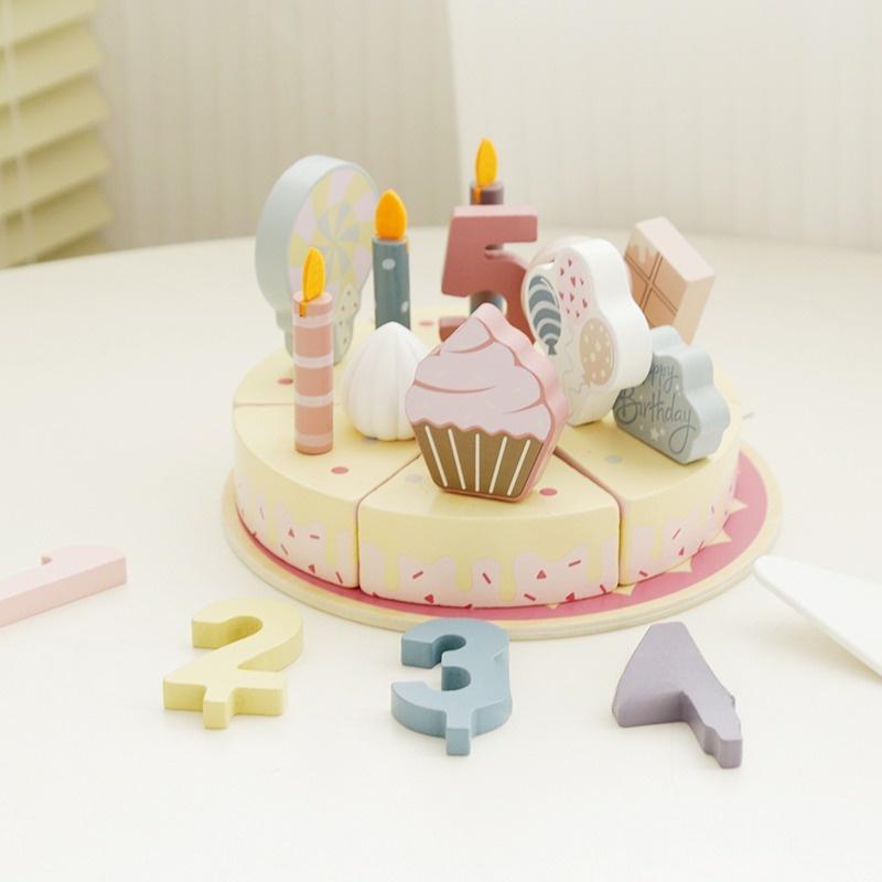 Children playing house, role-playing, wooden toys, children, girls, boys, American birthdays, digital cakes