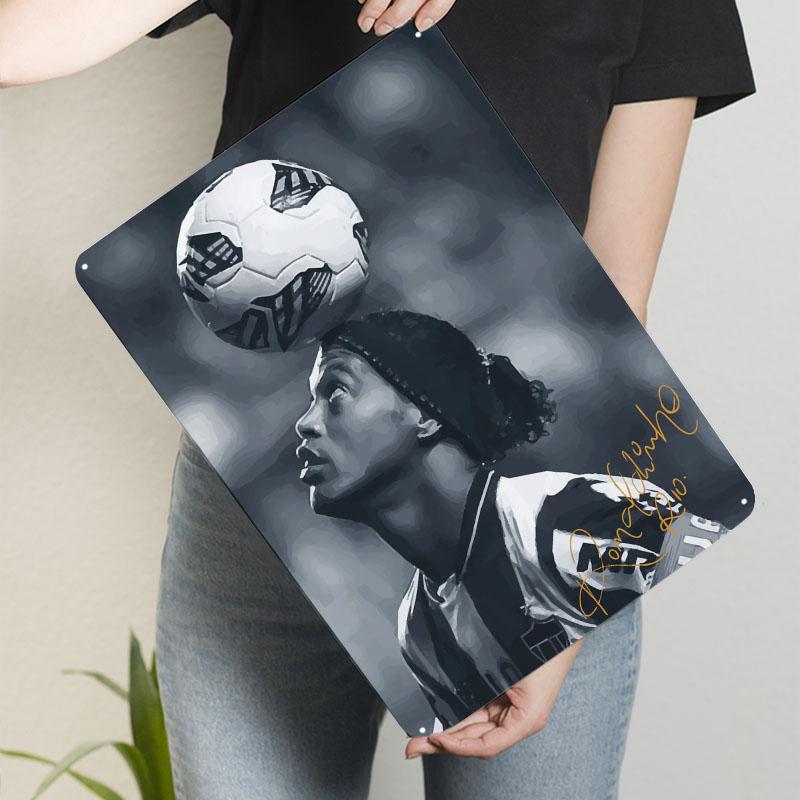 

Great Ronaldinho Classic Poster Football Player Metal Sign Wall Art Mural Custom Soccer Tin Plates for Wall Art Decoration Retro 20x30cm（7.8x11.8inch）