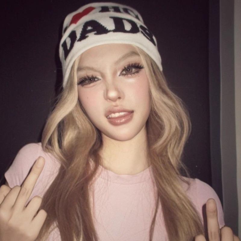 Unisex Retro Design Sense Love Letter Knitted Skullies Hats Winter Warm American Style Beanies Caps Fashion Street Hip Hop Hats