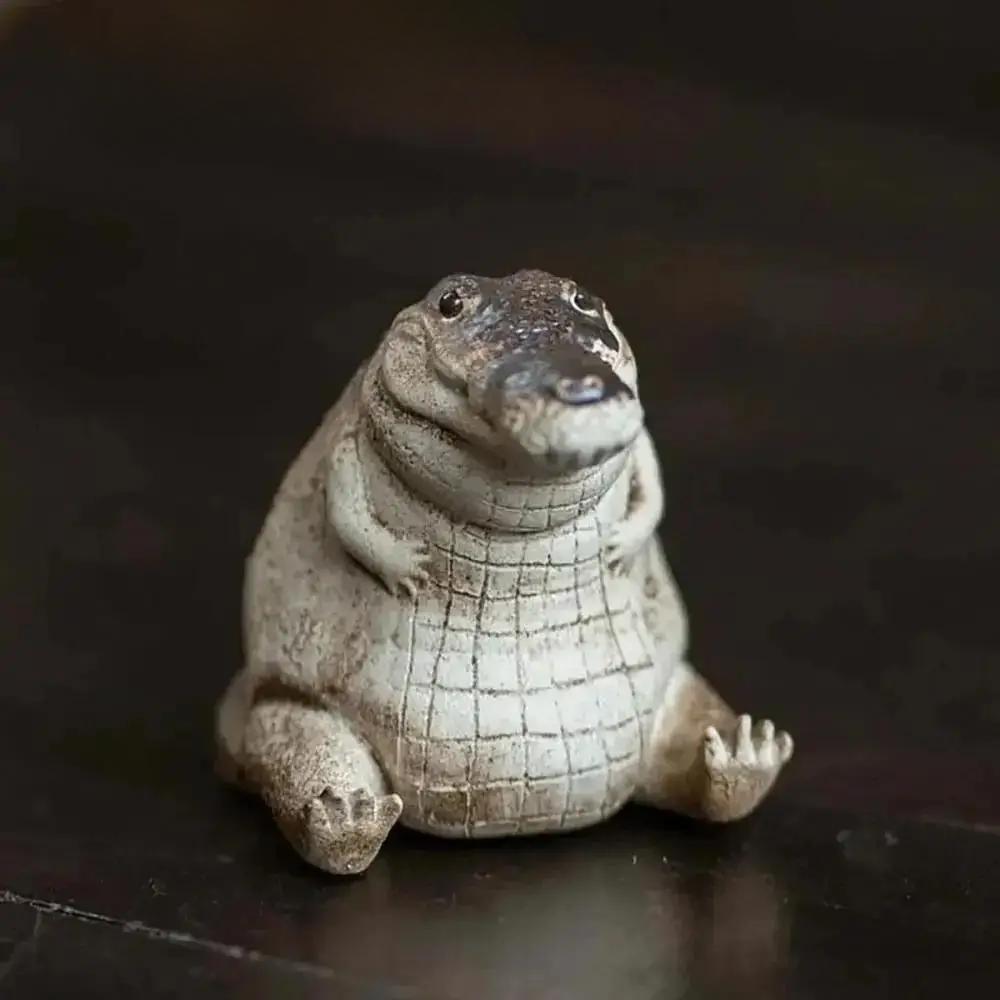 1pc Little Crocodile Tea Set Decoration Cute Home, Exquisite and Creative Desktop Crafts Ornament