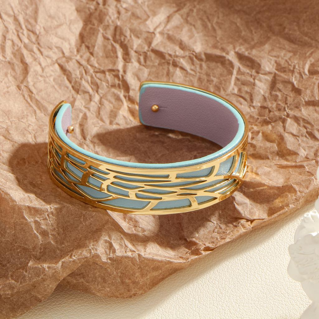 Hollow Double-sided Leather Color Replaceable Women's Fashionable and Minimalist Golden Jewelry Gift Banquet Opening Bracelet