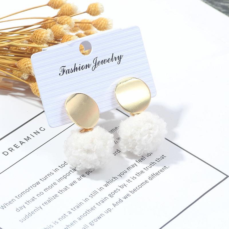 Fashion Creative Hairball Stud Earrings, Simple And Cute Rolled Lamb Teddy Wool Earrings