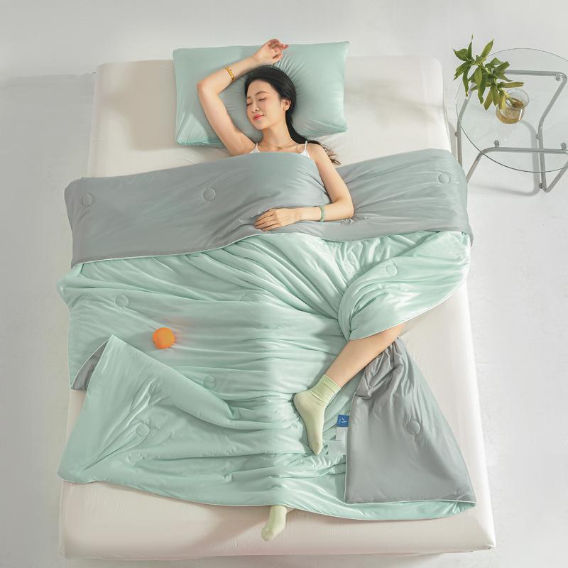 Single Piece of Ice Silk Summer Quilt Frozen Air Conditioning Thin Quilt Student Dormitory Machine Baptism Quilt