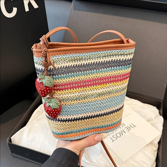 

Модная универсальная плетеная сумка Женская новая пляжная соломенная сумка через плечо With pendant коричневый