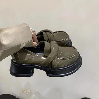 2024 Autumn New British Style Patent Leather Women's Retro Thick Sole Loafers Women's Single Shoes