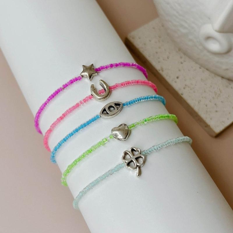 5Piece Bead Bracelets Women Four Leaf Clovers Pendant Bracelets Elastic String