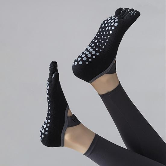 Toe Socks for Men And Women Non-slip Yoga Socks with Grips 5 Toe Athletic Running Socks for Pilates Barre Ballet Fitness
