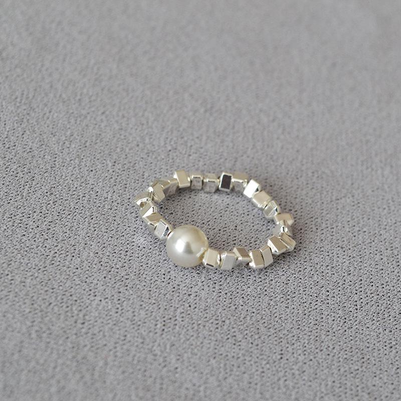 Minimalist Crushed Silver Pearl Elastic Ring: Unique Japanese and South Korean Style
