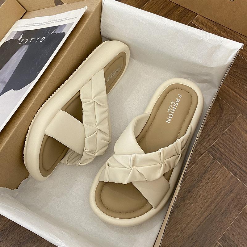 Stepping on shit soft-soled slippers for women's summer outer wear 2025 new non-slip, wear-resistant and versatile casual wheat ear cool slippers