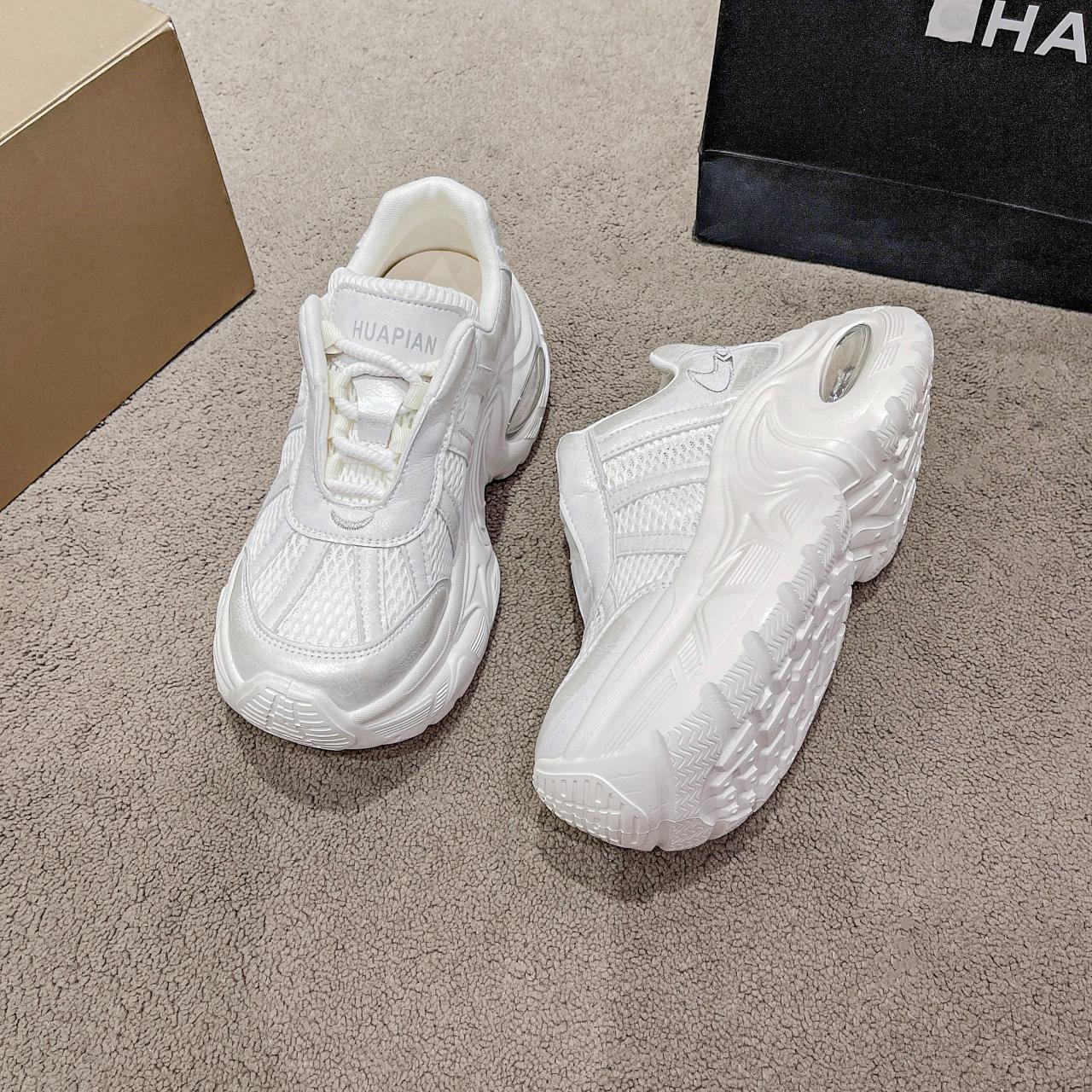 

Air cushion thick-bottomed rhinestone women s 2025 breathable mesh lace-up heightening casual sports shoes 35