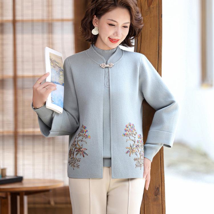 Middle-aged and Elderly Women's Autumn and Winter Fashion Sweater Heavy Craft Jacket Mother Autumn New Knitted Cardigan Two-piece Set